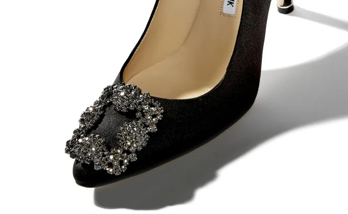 Women Dress Shoes Manolo Blahnik HANGISI Black Satin Jewel Buckle Pumps Women Dress Shoes Manolo Blahnik HANGISI Black Satin Jewel Buckle Pumps