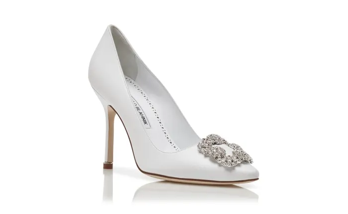 Women Dress Shoes Manolo Blahnik HANGISI White Calf Leather Jewel Buckle Pumps Women Dress Shoes Manolo Blahnik HANGISI White Calf Leather Jewel Buckle Pumps