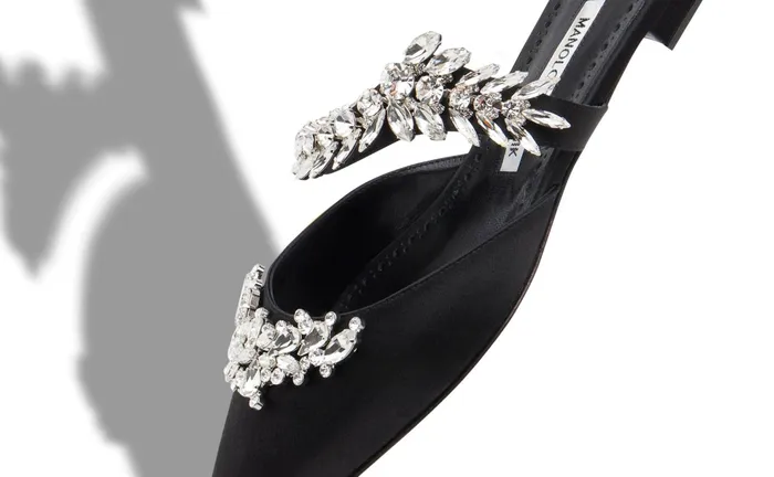 Women Dress Shoes Manolo Blahnik LURUMFLAT Black Satin Crystal Embellished Flat Mules Women Dress Shoes Manolo Blahnik LURUMFLAT Black Satin Crystal Embellished Flat Mules