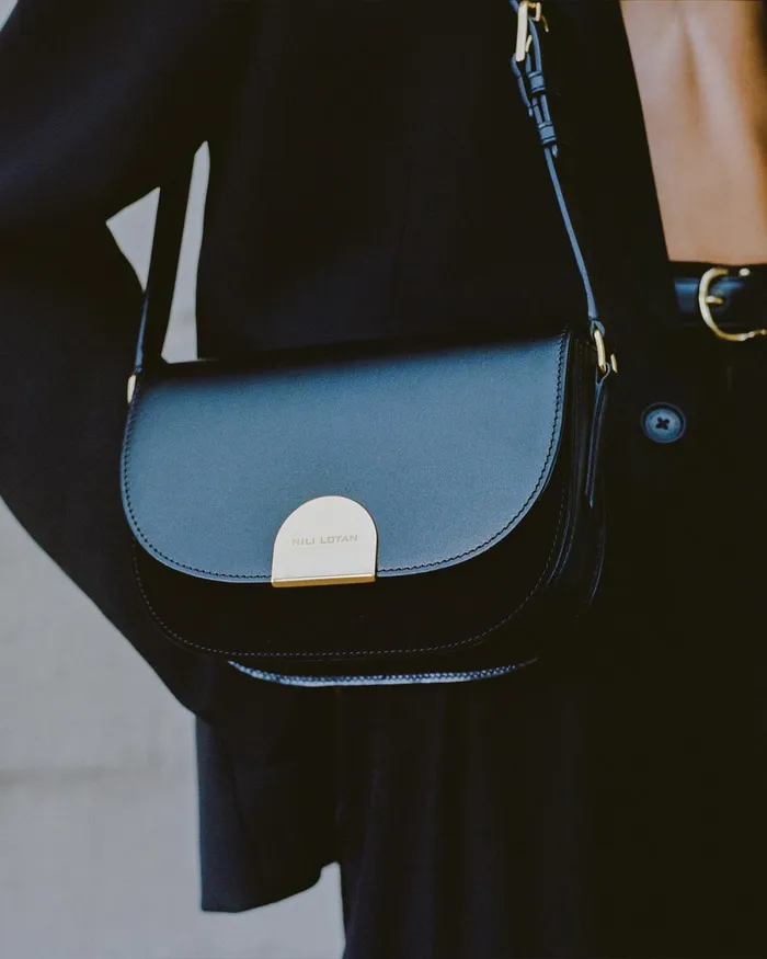 Women Handbags Nili Lotan LE ELLIE SADDLE BAG Black And Gold