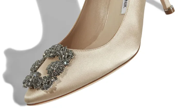 Women Hangisi Manolo Blahnik HANGISI 70 Champagne Satin Jewel Buckle Pumps Women Hangisi Manolo Blahnik HANGISI 70 Champagne Satin Jewel Buckle Pumps