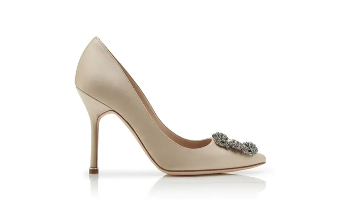 Women Hangisi Manolo Blahnik HANGISI Champagne Satin Jewel Buckle Pumps Women Hangisi Manolo Blahnik HANGISI Champagne Satin Jewel Buckle Pumps