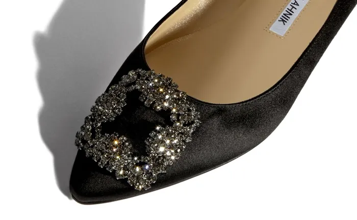 Women Hangisi Manolo Blahnik HANGISIFLAT Black Satin Jewel Buckle Flat Shoes Women Hangisi Manolo Blahnik HANGISIFLAT Black Satin Jewel Buckle Flat Shoes