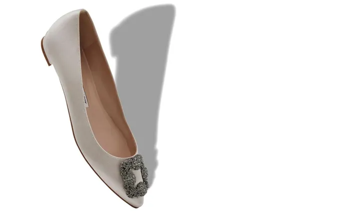 Women Hangisi Manolo Blahnik HANGISIFLAT Light Grey Satin Jewel Buckle Flat Shoes Women Hangisi Manolo Blahnik HANGISIFLAT Light Grey Satin Jewel Buckle Flat Shoes