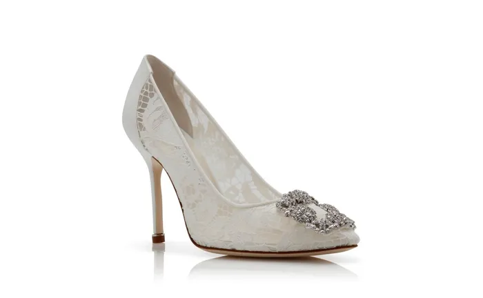 Women Hangisi Manolo Blahnik HANGISILACE Cream Lace Jewel Buckle Pumps