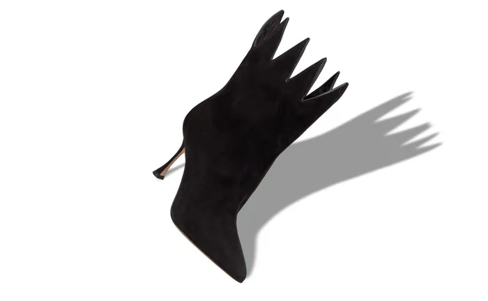 Women High Heels Manolo Blahnik CHICUELO Black Suede Zigzag CutOut Boots Women High Heels Manolo Blahnik CHICUELO Black Suede Zigzag CutOut Boots