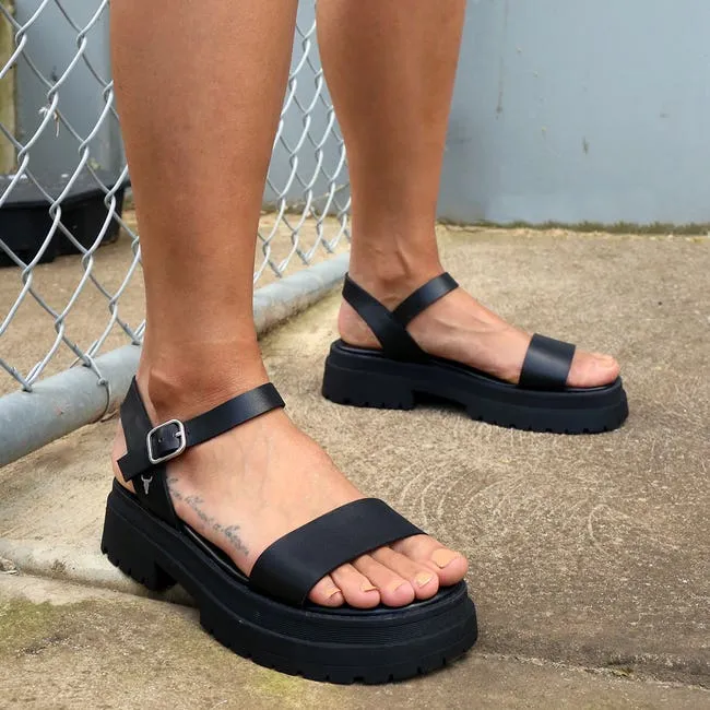 Women Linger Black Leather Sandals Windsor Smith Sandals