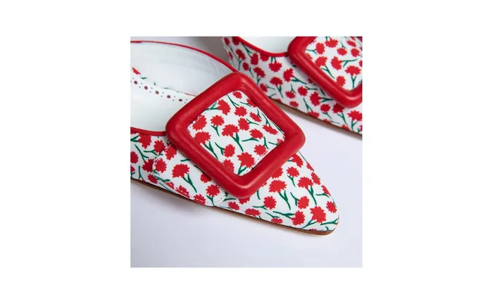 Women Mules Manolo Blahnik MAYSALEBI Red Cotton Floral Pattern Mules Women Mules Manolo Blahnik MAYSALEBI Red Cotton Floral Pattern Mules