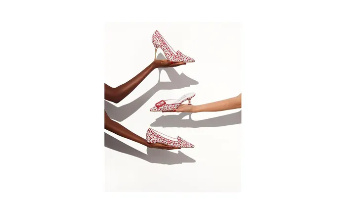 Women Mules Manolo Blahnik MAYSALEBI Red Cotton Floral Pattern Mules Women Mules Manolo Blahnik MAYSALEBI Red Cotton Floral Pattern Mules