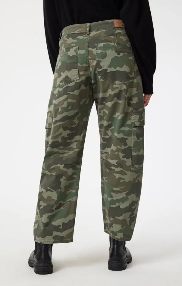 Women Vinnie Barrel Cargo In Khaki Camo Twill Mavi Jeans Pants Women Vinnie Barrel Cargo In Khaki Camo Twill Mavi Jeans Pants